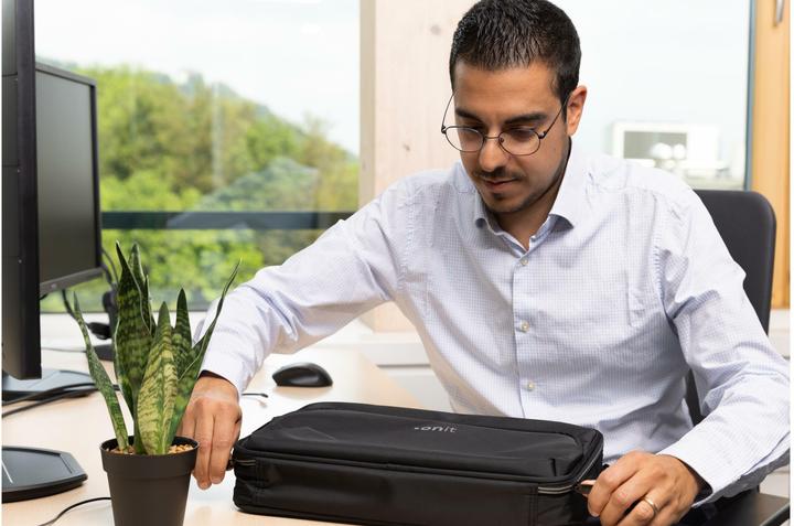 Produktbild Onit Notebooktasche Clamshell 14.1-15.6 Schwarz (15.60")