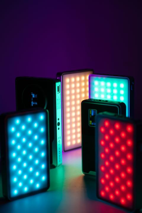 Produktbild Viltrox Retro 12X RGB Pocket LED Light (Videoleuchte)