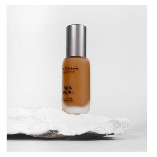 Madara, Foundation, Organic Skincare Skin Equal Soft Glow Foundation SPF15 30ml Chestnut (90 - Chestnut)