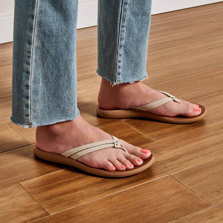 Actual product image OluKai Kapehe Luana (40)