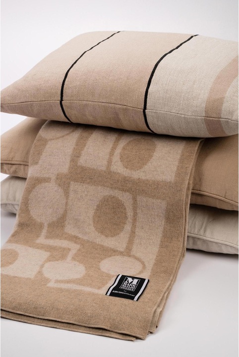 Actual product image Markslöjd Blanket Ilma 250 x 150 cm, Beige (150 x 250 cm)