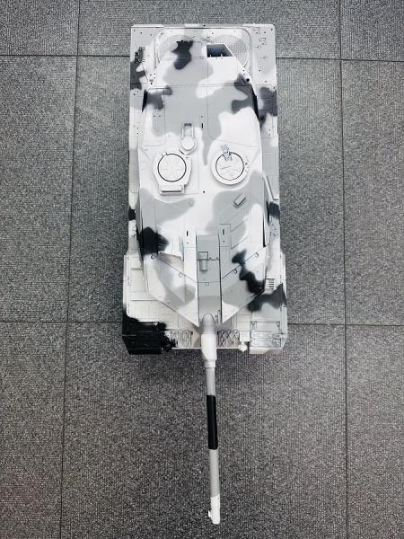 Produktbild Es-toys RC Panzer „German Leopard 2A6“ Schnee Tarnung Lackiert Heng Long 1:16 mit Stahlgetriebe (RTR Ready-to-Run)