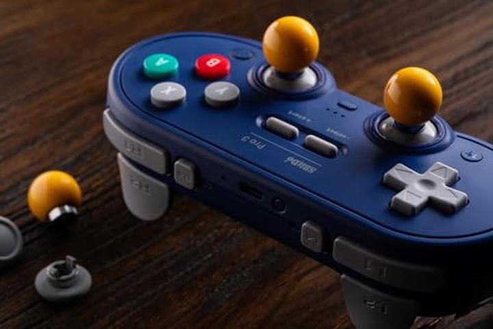 Actual product image 8bitdo Pro 3 Bluetooth (PC, Android, Switch, iOS, Mac, Switch 2)