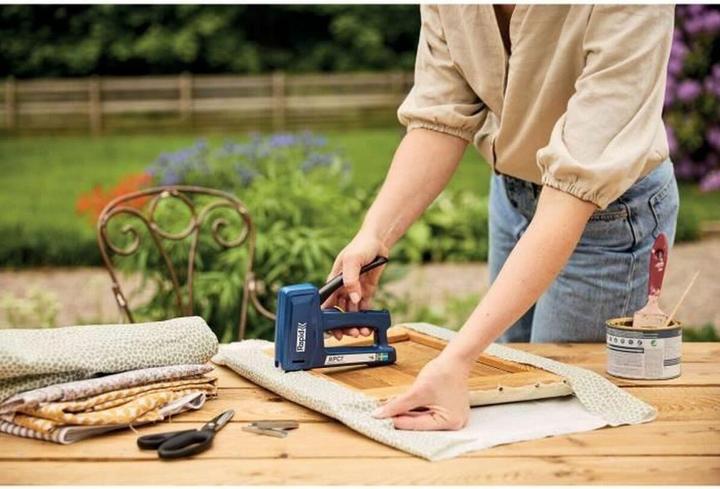 Actual product image Rapid RPC7 hand tacker