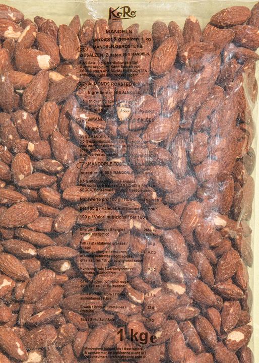 Actual product image KoRo Roasted and salted almond kernels (1000 g)