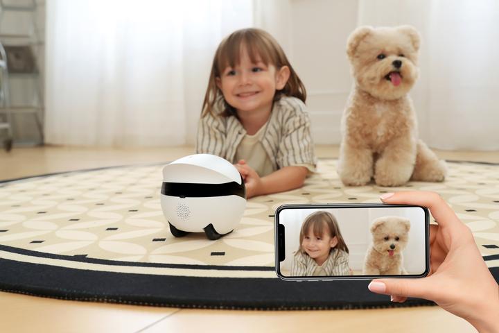 Actual product image Enabot Rola Mini Companion Robot (2304 x 1296 Pixels)