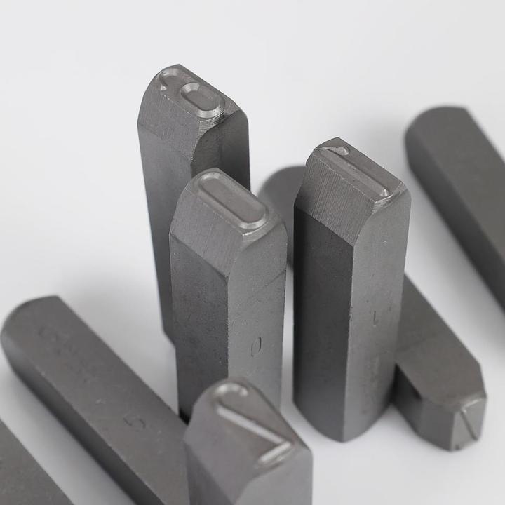 Produktbild Dönges Handschlagstempelsatz angespitzt, 9-teilig, Zahlen 0-9, Schrifthöhe 4 mm