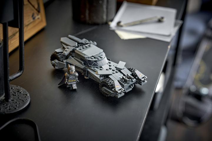 Immagine prodotto LEGO Supereroi Batman v Superman: Batmobile (76331, LEGO DC)