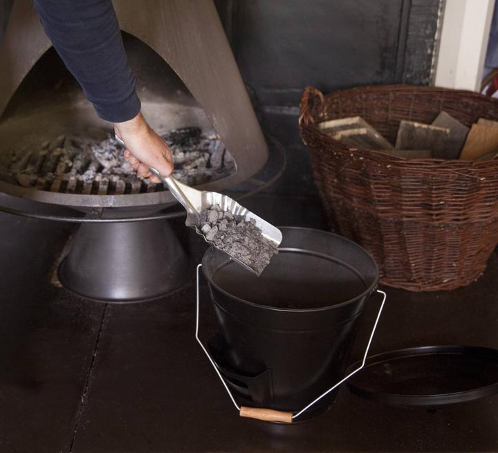 Produktbild Esschert Design Ascheneimer mit Schaufel