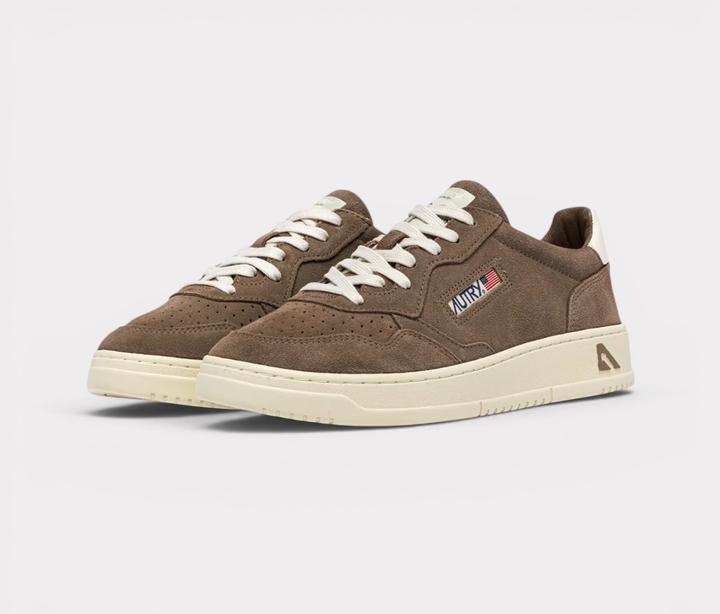 Actual product image Autry Medalist Low (40)