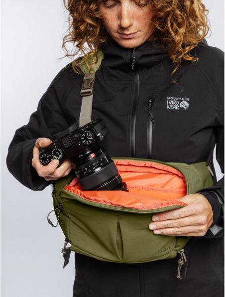 Actual product image Moment Balance Sling 7L Moss (7 l)