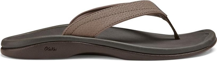 Warm taupe, island salt