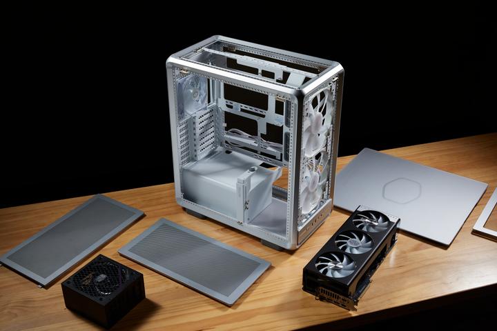 Actual product image Cooler Master CoolerMaster Geh MasterFrame 500 Mesh Silver (ATX, E-ATX, Mini-ITX)