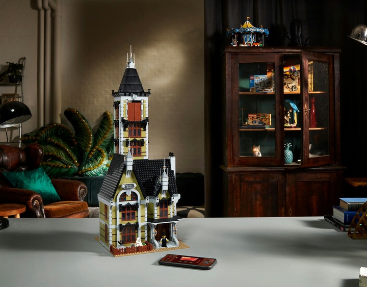 Actual product image LEGO haunted house (10273, LEGO Creator Expert, LEGO Rare Sets)