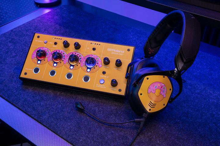 Produktbild Roland Bridge Cast WH (USB)