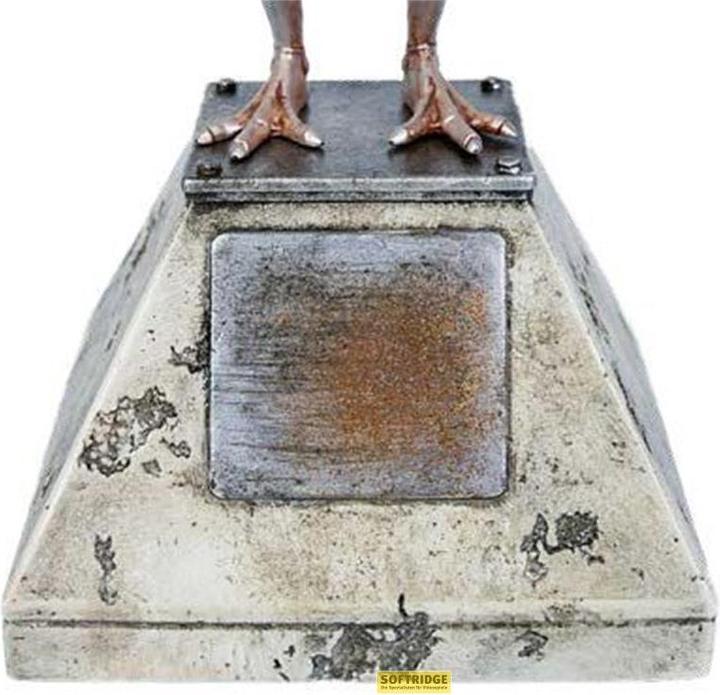 Image du produit DEVplus Fallout statuette Mothman 21 cm