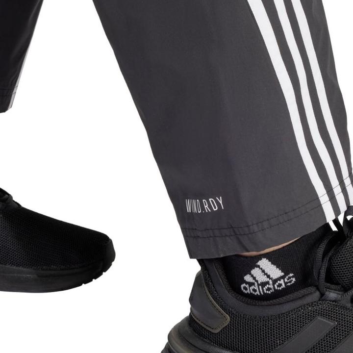 Actual product image Adidas Future Icons – Gewebte Hose mit drei Streifen (L)