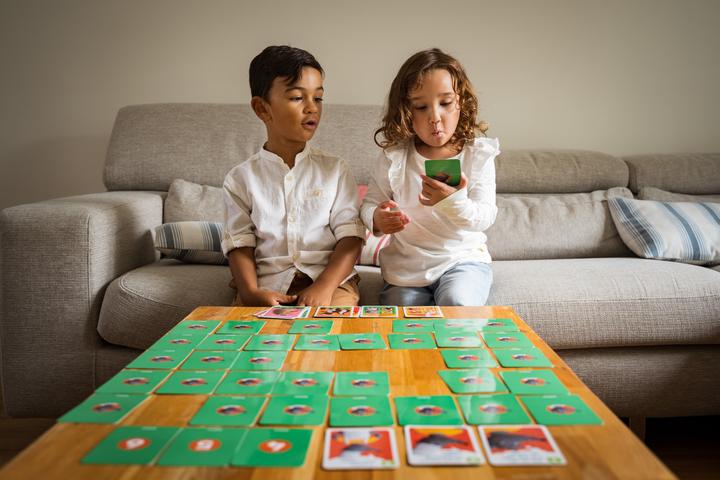 Produktbild Nathan Jeux de Cartes Jeu de cartes Au loup! Kartenspiel Collectible (Multilingual, 1 - 4 Spieler)