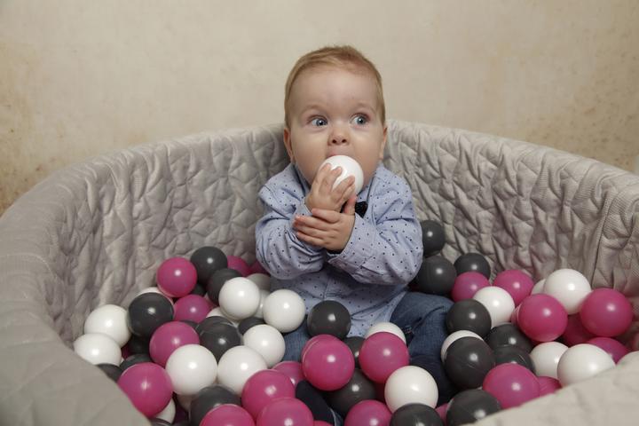 Produktbild Knorrtoys Bällebad soft - "Cosy geo grey" - 300 balls creme/grey/rose (ca. 6cm Durchmesser)