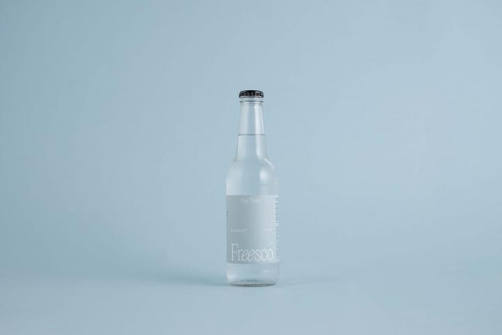 Produktbild Freesco DRY TONIC alkoholfreier Cocktail 0.0% 15 x 330 ml (15 x 33 cl)