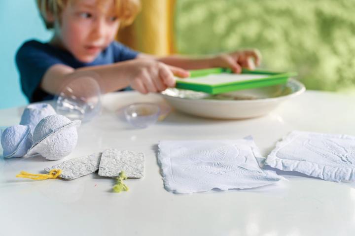 Image du produit Scandinavian Baby Products 4M - STEAM POWERED KIDS / Green Paper craft (4M-05542)