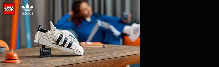 Produktbild LEGO Adidas Originals Superstar (10282, LEGO Icons)