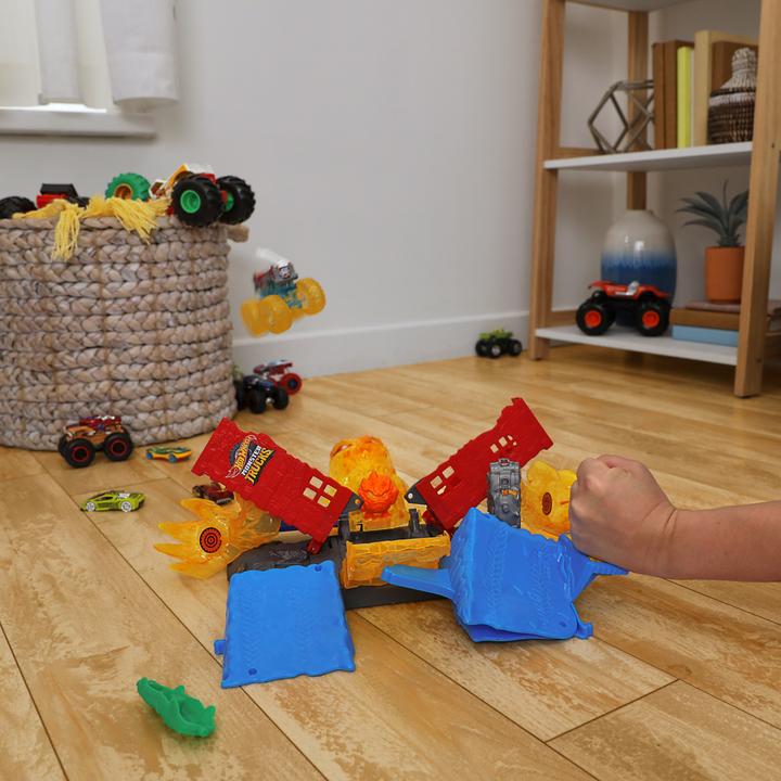 Actual product image Mattel Monster Trucks 5 ALARM TORCH TOWER TAKEDOWN