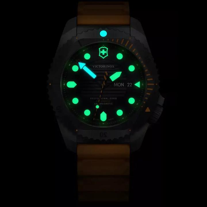 Produktbild Victorinox Dive Pro Automatic (Taucheruhr, 43 mm)