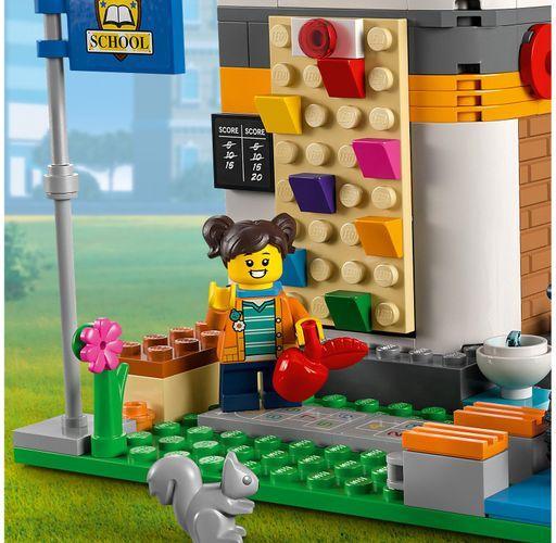 Image du produit LEGO École avec bus scolaire (60329, LEGO City)