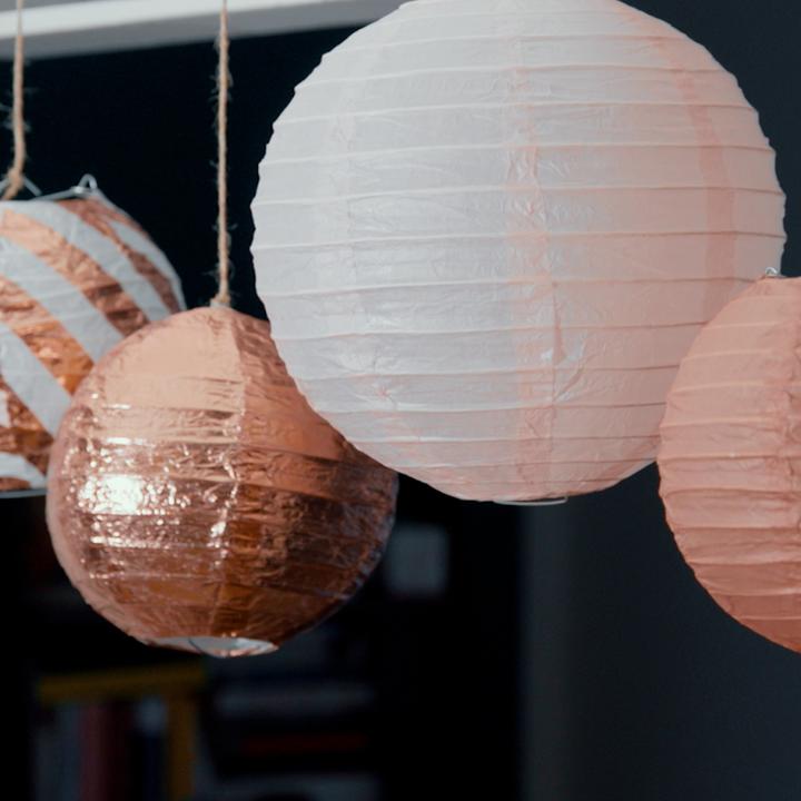Produktbild I Am Creative Papier Lampion Pompon's Deko Party (11 Stück)