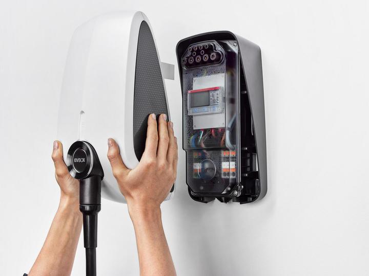 Produktbild EVBox Elvi (MID) (Typ 2, 11 kW, 16 A, Fest verdrahtet)
