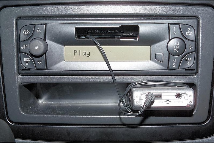 Actual product image Q-Sonic CD/MP3 cassette adapter for car operation (Cassettes adapter)