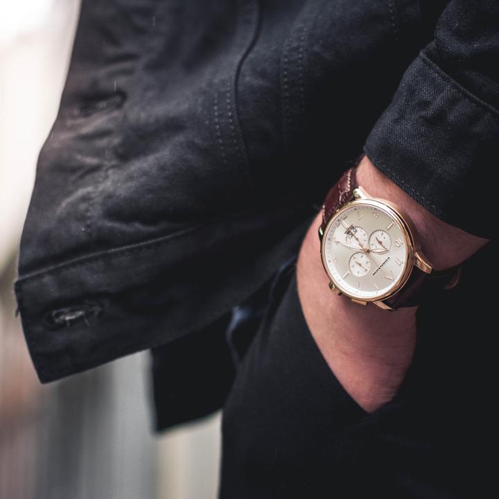 Actual product image Cornavin Big Date (Analogue wristwatch, 48 mm)