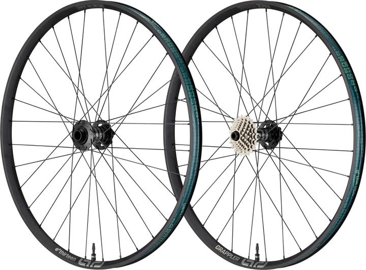 e*13 Roue Grappler Race DH Boost VR, 27.5", 110x20mm, 32 L., 30mm, black (Roue avant, 27.5")
