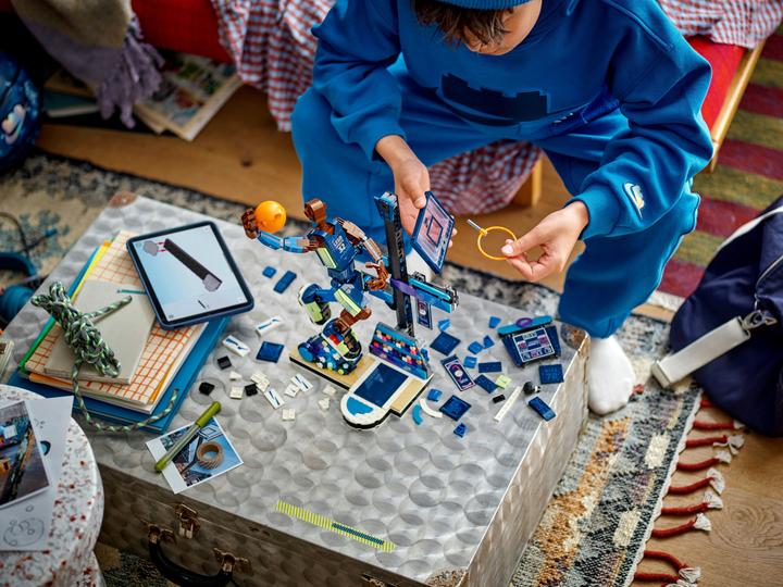 Actual product image LEGO Nike Slam Dunk