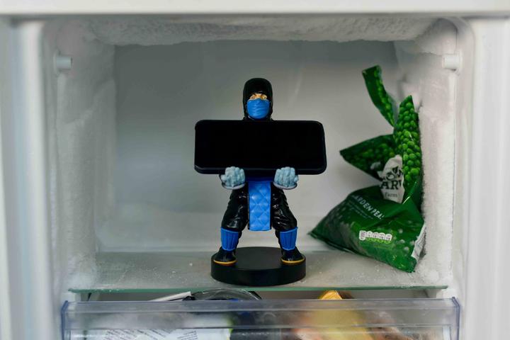 Produktbild Exquisite Gaming Sub Zero Mortal Kombat - Cable Guy (PS4, PS5, Xbox One S, Switch, Xbox 360, Xbox Series X, PC, Mac)