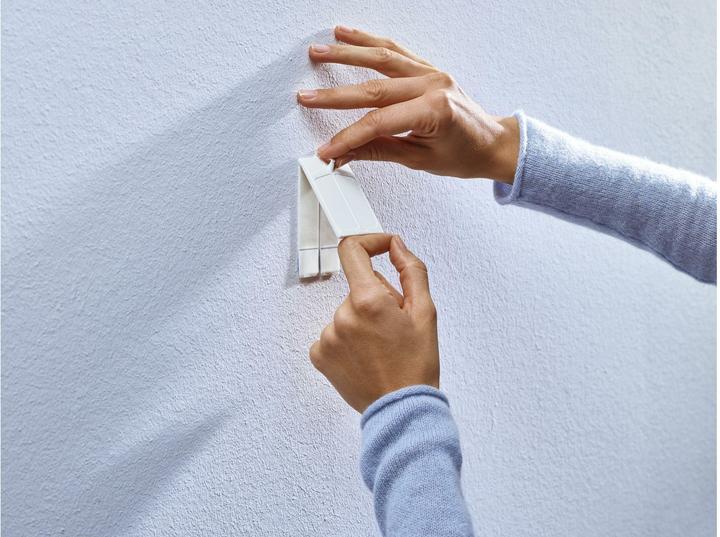 Image du produit tesa Clou adhésif pour papier peint & plâtre, 2kg de tenue, détachable sans trace & réutilisable, 2 clous