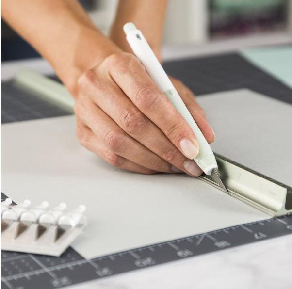 Actual product image Cricut TrueControl cutting mat, Mint Anti-Roll-Designs knives