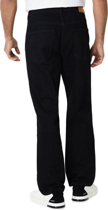 Actual product image Universal Textiles Mens Plain Relaxed Fit Jeans (34)