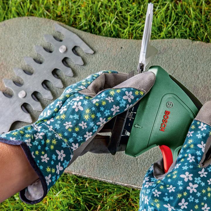 Produktbild Bosch Home & Garden EasyShear (Akkubetrieb)