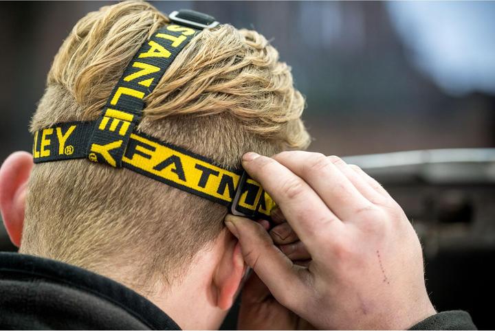 Actual product image Stanley ST.HEAD TORCH 200LM (200 lm)