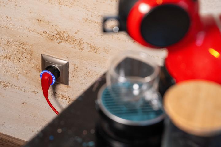 Actual product image Shelly Wave Plug S LR