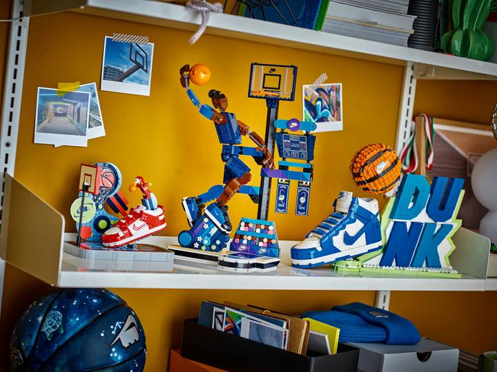 Actual product image LEGO Nike Slam Dunk