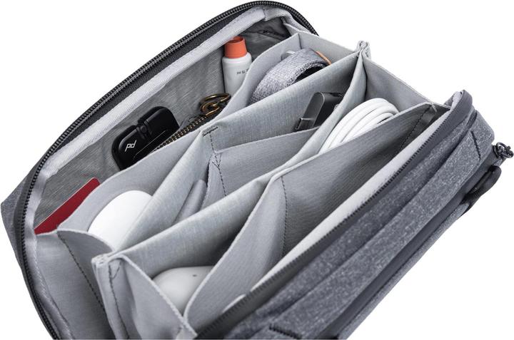 Actual product image Peak Design Tech Pouch (Camera case, 2 l)