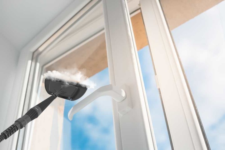 Actual product image Hoover Steam Capsule Express SGE1000 011 Portable Steam Cleaner Titanium (4 bar, 1000 W)