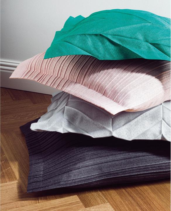Actual product image Iittala X Issey Miyake cushion cover herringbone (35 x 35 cm)