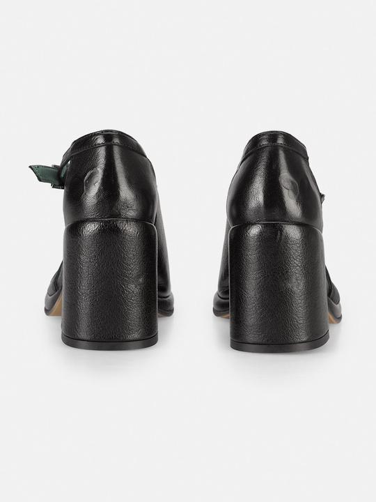 Image du produit Felmini Stefanny D796, une sandale à talon dont chaque détail respire l'élégance. Le talon est luxueusement (40)