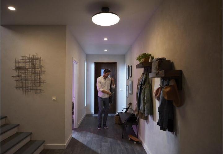 Produktbild Philips Hue White & Color Ambiance Centura (350 lm, GU10)