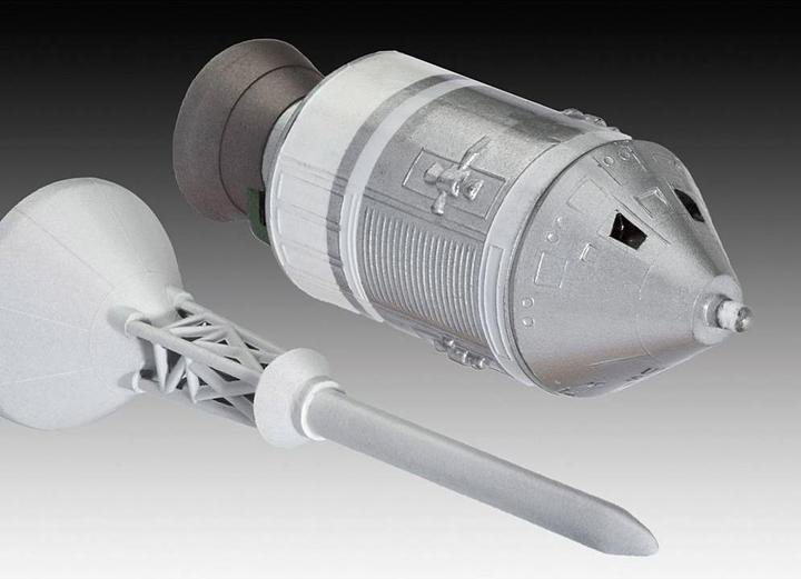 Actual product image Revell Apollo Saturn V