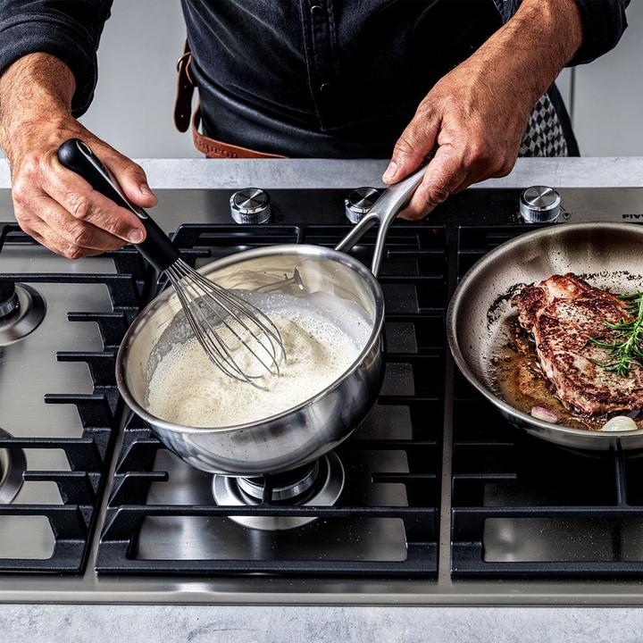 Actual product image KitchenAid 3PLY Opn Con Chefs Pan 20cm / 2.36L Uncoated (20 cm, Frying pan, Stainless steel)